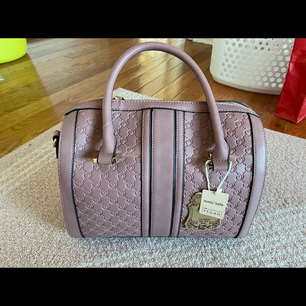 NWT  Alyssa hand bag with crossbody strap included